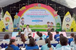 Trang bị kiến thức, kỹ năng trên môi trường mạng cho học sinh