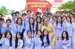 Dấu mốc đáng nhớ của học sinh lớp 12 Trường THPT Nguyễn Đình Chiểu
