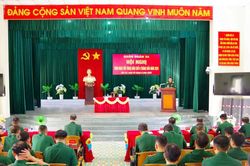 Lắng nghe tâm tư bộ đội, xây dựng đơn vị vững mạnh