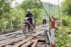 Hạ tầng giao thông bất cập cản trở sự phát triển của xã Al Bá