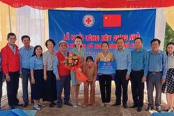 Gia Lai tiếp nhận 300 triệu đồng hỗ trợ xây dựng nhà ở cho người nghèo