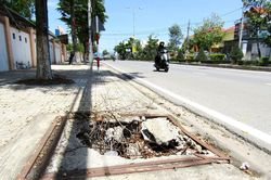 Hố ga bị vỡ nắp đậy