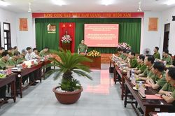 Đoàn công tác của Bộ Công an làm việc với Công an xã Thuận Bắc
