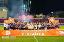 Vòng đấu cuối cùng V-League 2025-2026: Chủ nhà nhận Huy chương Đồng