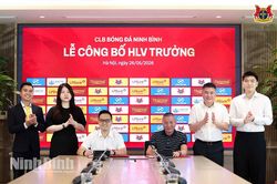 Huấn luyện viên Chu Đình Nghiêm với sứ mệnh xây dựng một đội bóng giàu bản sắc
