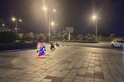 Nguy cơ mất an toàn giao thông từ xe điện mini