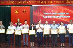 Tôn vinh người nộp thuế tiêu biểu