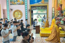 Lễ cầu nguyện mùa thi tại chùa Phổ Thiện (Khánh Hòa)