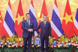 Việt Nam và Thái Lan phấn đấu sớm đạt mục tiêu kim ngạch thương mại 25 tỷ USD