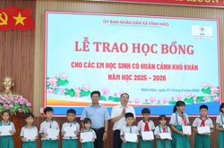 Nhà máy nhiệt điện Vĩnh Tân 4: Thắp sáng ước mơ tới trường cho các em có hoàn cảnh khó khăn