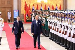 Thủ tướng Lê Minh Hưng chủ trì lễ đón chính thức Thủ tướng Thái Lan
