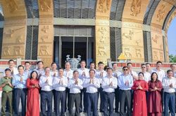 Đẩy mạnh hợp tác thương mại, đầu tư giữa TP Hà Nội và TP Cần Thơ
