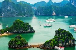 Du lịch Việt Nam tăng trưởng tích cực trong mùa hè