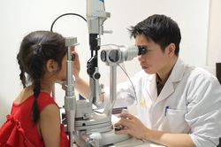 Quản l&yacute; tiến triển cận thị từ sớm