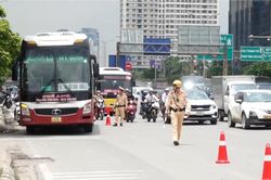 Tăng cường xử lý xe đón, trả khách sai quy định
