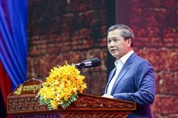 Thủ tướng Campuchia thăm chính thức Việt Nam