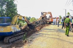 Kiên quyết bảo vệ thi công, đẩy nhanh tiến độ tuyến đường Ninh Quới - Ngan Dừa