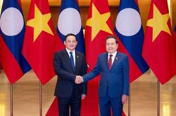 Chủ tịch Quốc hội Trần Thanh Mẫn hội kiến Thủ tướng Cộng h&ograve;a D&acirc;n chủ Nh&acirc;n d&acirc;n L&agrave;o Sonexay Siphandone