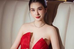 Ồn ào khoảnh khắc tình tứ của bác sĩ Chiêm Quốc Thái và Lona Kiều Loan, Ngọc Loan Trần bất ngờ đăng video gây chú ý