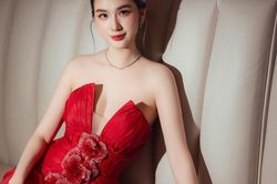 Ồn ào khoảnh khắc tình tứ của bác sĩ Chiêm Quốc Thái và Lona Kiều Loan, Ngọc Loan Trần bất ngờ đăng video gây chú ý