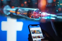 7 ngày công nghệ: Thử nghiệm vaccine phát triển bởi AI, Facebook siết nội dung