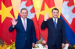 Thủ tướng Lê Minh Hưng chủ trì lễ đón Thủ tướng Campuchia Hun Manet