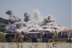 Houthi cấm tàu thuyền Israel vào biển Đỏ