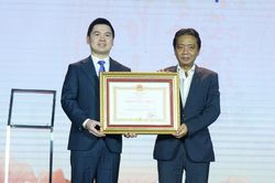 Hà Nội FC nhận Huân chương Lao động hạng Nhì