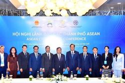 Hà Nội và Luang Prabang làm sâu sắc quan hệ hợp tác trong giai đoạn mới