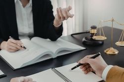 Hướng dẫn thuê chuyên gia tư vấn xây dựng pháp luật