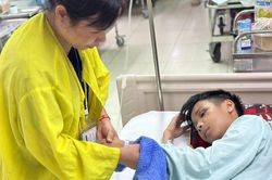 MS 1089: Bố câm điếc, nam sinh 16 tuổi cần phẫu thuật gấp sau tai nạn, gia đình lao đao vì không đủ tiền điều trị