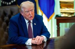 Thẩm phán liên bang bác việc ông Trump thu 100.000 USD với visa lao động nước ngoài H-1B