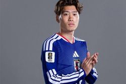 Điểm trừ trên áo đấu World Cup của tuyển Nhật Bản