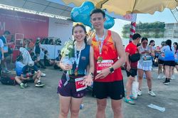 Màn cầu hôn bằng nhẫn kim cương của cặp runner ở TP.HCM gây sốt