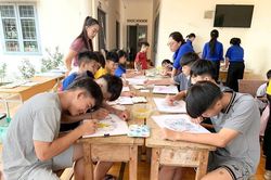 Đắk Lắk: 'Thư viện mùa Xuân' mang niềm vui hè đến với trẻ em có hoàn cảnh đặc biệt
