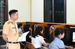 Đề xuất tăng số lượng câu hỏi lý thuyết sát hạch lái xe