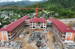 Khắc phục kh&oacute; khăn, đẩy nhanh tiến độ x&acirc;y dựng Trường nội tr&uacute; li&ecirc;n cấp Thanh Nưa