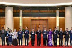 [Ảnh] Chủ tịch Quốc hội Trần Thanh Mẫn tiếp Đoàn Lãnh đạo các Thành phố ASEAN