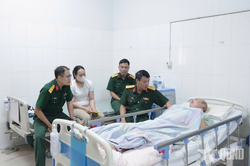 Bộ CHQS tỉnh Quảng Ninh: Thăm, động viên quân nhân mắc bệnh hiểm nghèo