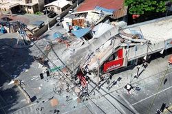 Động đất mạnh 7,8 độ tại Philippines: Ít nhất 32 người thiệt mạng, hơn 200 người bị thương