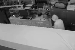 Đồng Nai: Bắt giữ đối tượng đột nhập tiệm vàng, trộm tài sản hơn 3 tỷ đồng