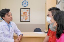 Người nước ngoài tìm đến Việt Nam điều trị bệnh nan y