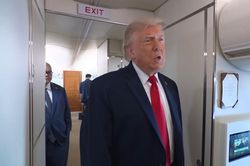 Ông Trump nói Mỹ và Iran có thể đạt thỏa thuận trong 2 - 3 ngày tới