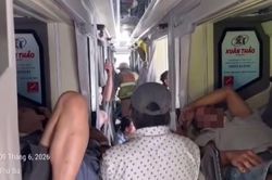 Người d&acirc;n phản &aacute;nh xe kh&aacute;ch 'nhồi nh&eacute;t' v&agrave; h&agrave;nh động của Cục trưởng CSGT