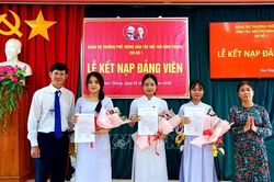 Tạo nguồn đảng viên trẻ từ học sinh trung học phổ thông