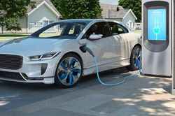 Kéo dài miễn lệ phí trước bạ lần đầu cho ô tô điện đến hết năm 2030