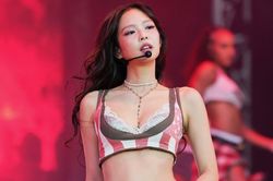 Jennie bị chỉ trích hát nhép