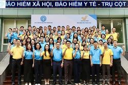 Nh&igrave;n lại 8 năm thực hiện Nghị quyết số 28-NQ/TW: Mở rộng diện bao phủ bảo hiểm x&atilde; hội, củng cố trụ cột an sinh