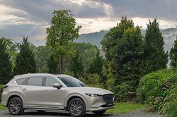 Mazda CX-8 2026: Giá xe lăn bánh và đánh giá chi tiết SUV 7 chỗ từ 899 triệu đồng