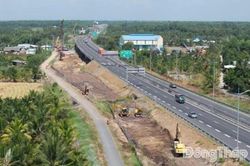 Đẩy nhanh tiến độ giải phóng mặt bằng, hỗ trợ nguồn vật liệu xây dựng Dự án mở rộng cao tốc TP. Hồ Chí Minh - Trung Lương - Mỹ Thuận